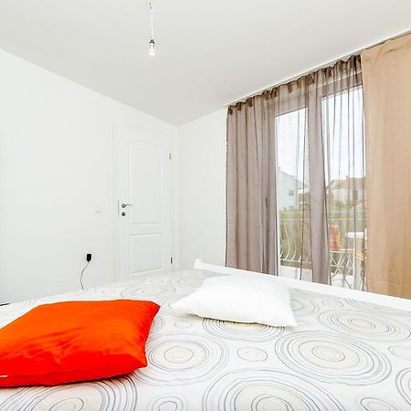 Apartments Mirko I Anda Округ-Доньи Экстерьер фото