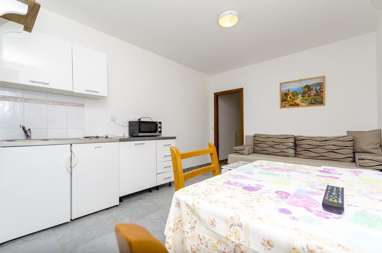 Apartments Mirko I Anda Округ-Доньи Экстерьер фото