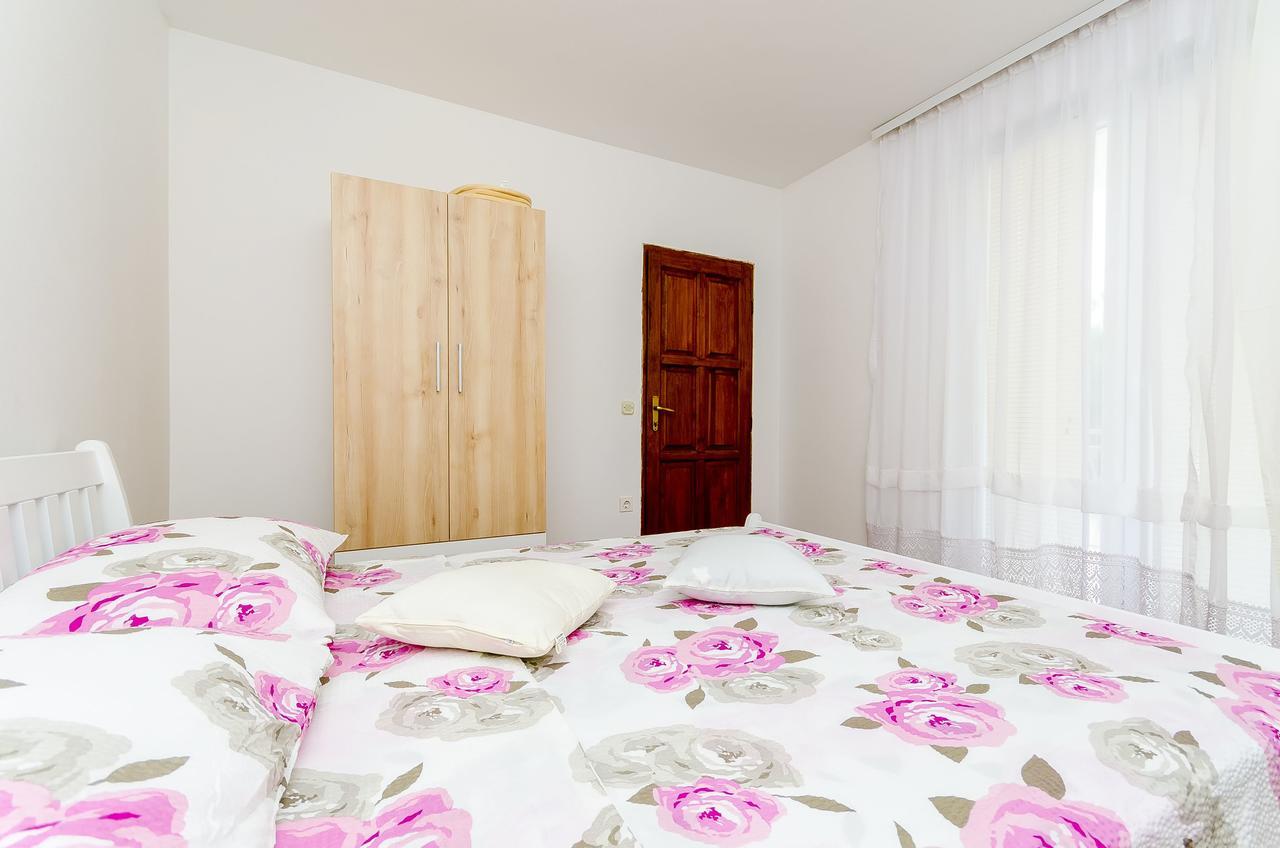 Apartments Mirko I Anda Округ-Доньи Экстерьер фото